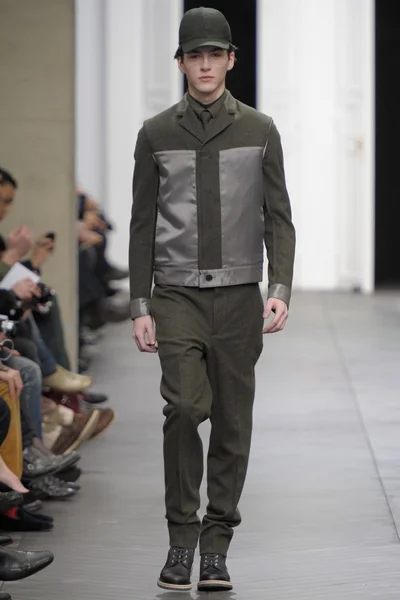 Look 27